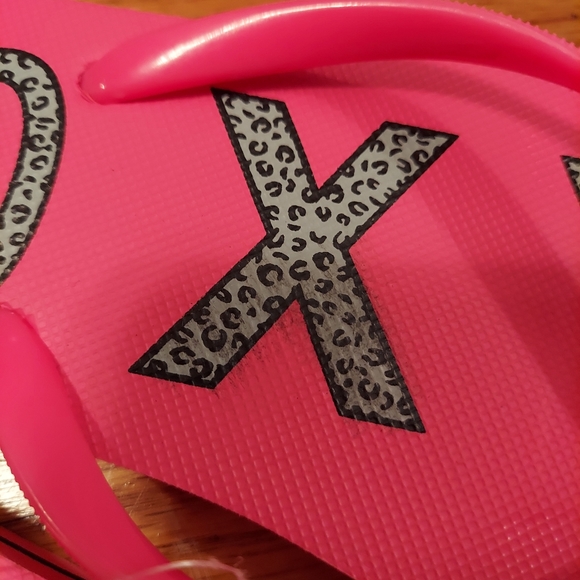 Roxy Starfish V Pink/Gray Leopard Logo Flip Flops NWOT - Picture 9 of 12